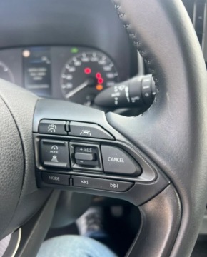 Toyota 2024 Toyota Yaris Hybryda Klima Niski przebieg 1.5 Benzyna 125KM, zdjęcie 9