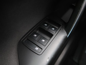 Opel Insignia I Sports Tourer 1.8 Twinport ECOTEC 140KM 2010 Opel Insignia 1.8, GAZ, Klima, Klimatronic, zdjęcie 15