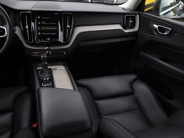 Volvo XC60 II Crossover D5 235KM 2018 Volvo XC60 D5 AWD, Salon Polska, 231 KM, 4X4, zdjęcie 7