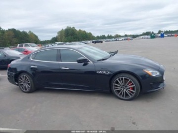 Maserati Quattroporte II 2022 Maserati Quattroporte Modena Q4 2022 3.0l 3.0 Benzyna 424KM, zdjęcie 6