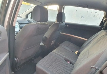 Toyota Corolla Verso AR10 2.2 D-4D 136KM 2008 Toyota Corolla Verso Bezwypadkowa 7-osobowa GetHelp 2.2 Diesel 136KM, zdjęcie 12