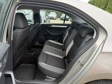 Skoda Rapid II Liftback Facelifting 1.0 TSI 110KM 2017 Škoda RAPID Skoda RAPID 1,0 benzyna 110KM salon, zdjęcie 5