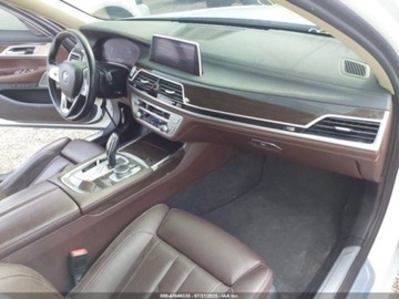 BMW Seria 7 G11-G12 2021 BMW Seria 7 2021 BMW 7 Series 740i xDrive Sedan 3.0 Benzyna 335KM, zdjęcie 10