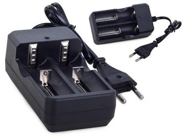Ładowarka ogniw akumulatorowych podwójna 11x5,5x4cm wskaźnik ładowania LED