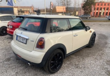 Mini One II Hatchback 1.4 95KM 2009 MINI ONE Gwarancja Oplacony Bezwypadkowy 1.4 Benzyna 95KM, zdjęcie 2