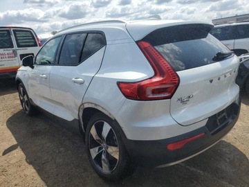 Volvo XC40 2021 Volvo XC 40 T5 MOMENTUM 2.0 Benzyna 248KM, zdjęcie 5