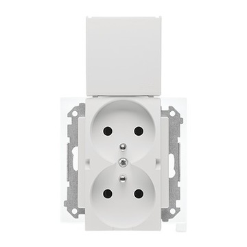 Розетка Simon 55 Двойная с герметичной крышкой