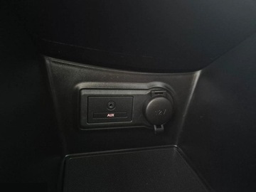 Kia Venga Mikrovan 1.4 DOHC CVVT 90KM 2011 Kia Venga 1.4 CVVT ISG Edition 7 90KM 2011r, zdjęcie 15