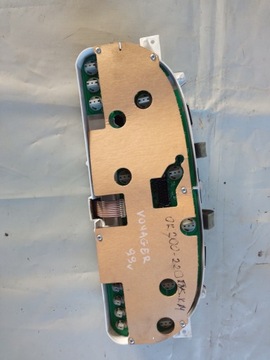 CHRYSLER GRAND VOYAGER III 2.5 VM 1999 R. BUDÍKY PŘÍSTROJOVÁ DESKA