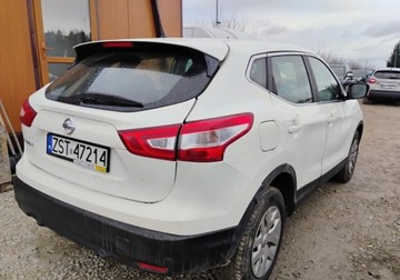 Nissan Qashqai II Crossover 1.2 DIG-T 115KM 2015 Nissan Qashqai 2015r, Salonowy, 1.2 Benzyna. Uszkodzony. Poobijany. Jezdzi., zdjęcie 2
