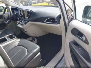 Chrysler Pacifica II 2024 Chrysler Pacifica Touring L 2024 3.6l 3.6 Benzyna 287KM, zdjęcie 7