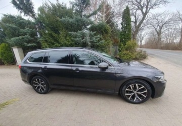 Volkswagen Passat B8 Variant 2.0 TDI BlueMotion SCR 150KM 2019 Volkswagen Passat Volkswagen Passat 2.0 TDI SCR DSG Business 2.0 Diesel, zdjęcie 2