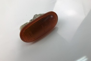 LEVÝ SMĚROVKA BLATNÍKU MITSUBISHI COLT IV (CA_A) 34081029 1995