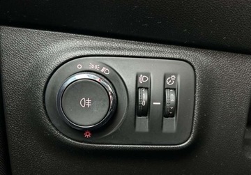 Opel Corsa E Hatchback 3d 1.4 Twinport 75KM 2019 Opel Corsa Color Edition, Tempomat, Tryb City, Multifunkcyjna kierownica, zdjęcie 18