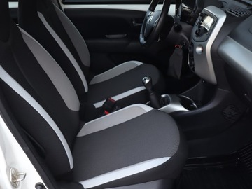 Toyota Aygo II Hatchback 5d 1.0 VVT-i 69KM 2017 Toyota Aygo 1.0 VVT-i, Salon Polska, 1. Właściciel, zdjęcie 8