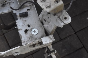 BLATNÍK LEVÝ PRAVÝ ZADNÍ PEUGEOT 301 15R