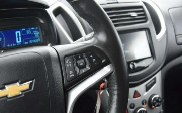 Chevrolet Trax 1.6 115KM 2013 Chevrolet Trax 1.6 MPI Biala Perla Klima Kamera Hak Sprowadzony Oplacony, zdjęcie 32