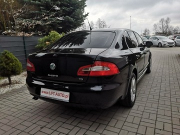 Skoda Superb II Sedan 1.9 TDI PD 105KM 2008 Škoda Superb Skoda Superb 1,9 TDI 105 KM Klimatr, zdjęcie 5
