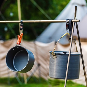 КРЮЧКИ ДЛЯ ЧЕХОВ АВТОМОБИЛЬНЫХ СИДЕНИЙ, ЗАЖИМЫ ДЛЯ ТЯЖЕЛЫХ УСЛОВИЙ