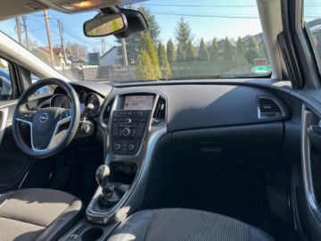 Opel Astra J Sports Tourer 2.0 CDTI ECOTEC 160KM 2011 Opel Astra J 2.0 Diesel 160KM ROK 2011, zdjęcie 9