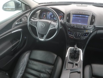 Opel Insignia I Sports Tourer Facelifting 1.6 CDTI Ecotec 136KM 2017 Opel Insignia 1.6 CDTI, Navi, Xenon, Klima, zdjęcie 6