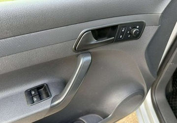 Volkswagen Caddy III Kombi Facelifting 2.0 EcoFuel 109KM 2011 Volkswagen Caddy 2.0 MPI 109 KM 5 osobowy Nowa instalacja LPG 2.0 109KM, zdjęcie 19