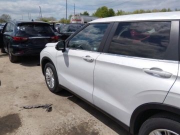 Mitsubishi Outlander III 2024 Mitsubishi Outlander 2024 MITSUBISHI OUTLANDER ES 2.5 S-AWC 2.5 Benzyna, zdjęcie 5