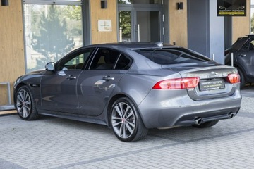 Jaguar XE Sedan Facelifting 2.0 i4P 300KM 2019 Jaguar XE Ledy / Virtual / XDRIVE / FV23%, zdjęcie 11