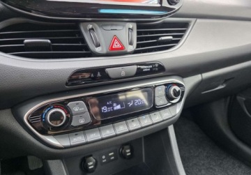 Hyundai i30 III Wagon 1.6 CRDI 115KM 2019 Hyundai i30 Wzorowy Navi - Klimatronik - Kamera - Zarejestrowany, zdjęcie 14