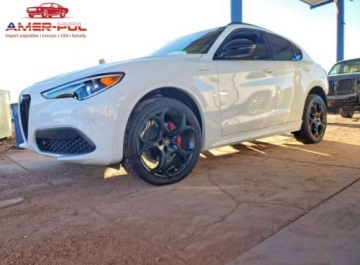 Alfa Romeo Stelvio SUV Facelifting 2.0 Turbo 280KM 2022 Alfa Romeo Stelvio Ti 2022 2.0 Benzyna 280KM