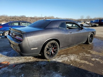 Dodge Challenger III 2016 Dodge Challenger SRT Hellcat 2016 6.2l 6.2 Benzyna 707KM, zdjęcie 3