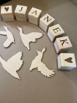 ДЕРЕВЯННЫЕ ДЕКОРАТИВНЫЕ БЛОКИ С ИМЯ РЕБЕНКА, БОЛЬШИЕ С ЛЮБЫМИ БУКВАМИ