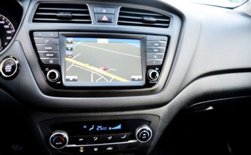 Hyundai i20 I Hatchback 5d Facelifting 1.4 CVVT 100KM 2015 Hyundai i20 Maxx Opcja , skory , Led, Nawi 1.4 Benzyna 100KM, zdjęcie 12