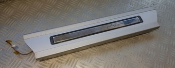 Range Rover Vogue L405 Накладка на порог правой передней двери LE