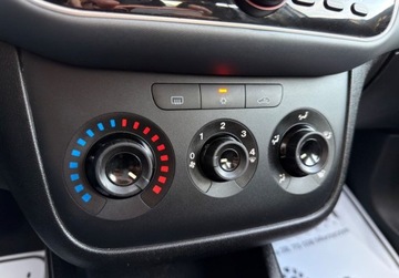 Fiat Punto Grande Punto Hatchback 5d 1.4 16V 95KM 2010 Fiat Punto EVO 1.4 75KM po pelnym serwisie stan idealny klimatyzacja bezwy, zdjęcie 18