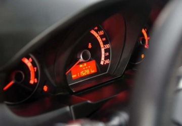 Kia Ceed I Hatchback 5d Facelifting 1.6 DOHC CVVT 126KM 2012 Kia Ceed Polski salon _ 1.6 benzyna 125 KM _ Klimatyzacja _ opony wielosez, zdjęcie 15