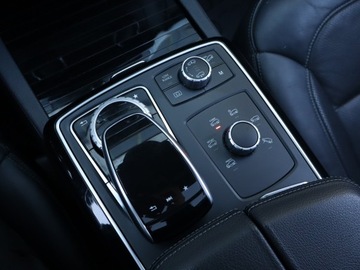 Mercedes GLS X166 Off-Tourer 4.7 500 455KM 2017 Mercedes GLS GLS 500 4MATIC, Salon Polska, zdjęcie 11