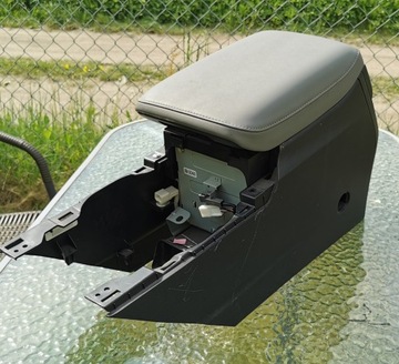 LOKETNÍ OPĚRKA SUBARU OUTBACK VI