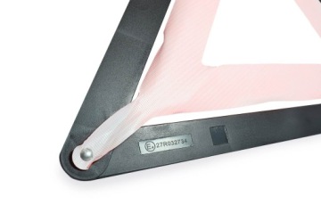 СВЕТООТРАЖАЮЩИЙ ПРЕДУПРЕЖДАЮЩИЙ ТРЕУГОЛЬНИК ДЛЯ АВТОМОБИЛЯ