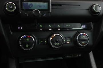 Skoda Octavia III Liftback 1.6 TDI CR DPF 105KM 2014 Skoda Octavia 1.6 TDI, Klima, Klimatronic, zdjęcie 15