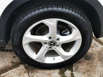 Mercedes GLA I Off-Roader Facelifting 2.0 250 211KM 2018 MERCEDES GLA 250 / 2.0 Benzyna / 211 KM / Automatyczna skrzynia biegów, zdjęcie 37