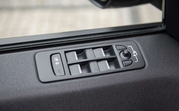 Land Rover Discovery Sport SUV 2.0 TD4 180KM 2018 Land Rover Discovery Sport HSE 2.0d 180Ps Ledy PolSkora Navi Head up Radar, zdjęcie 19