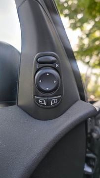 KNOFLÍKY PANEL ZRCÁTEK SAAB 93
