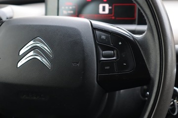 Citroen C4 Cactus Crossover 1.2 PureTech 82KM 2016 Citroen C4 Cactus 1.2 PureTech, Salon Polska, zdjęcie 14