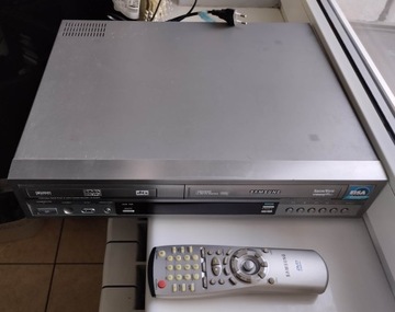Видеорегистратор SAMSUNG SV-DVD1E COMBO воспроизводит ленты S-VHS, оригинальный пульт!