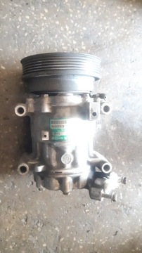Компрессор кондиционера CLIO II LIFT 82000315744