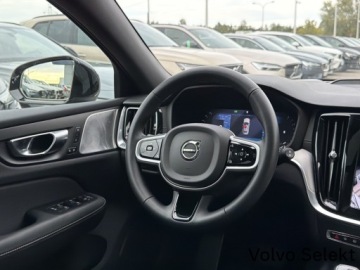 Volvo V60 II  Kombi Facelifting 2.0 B4 B 197KM 2025 Volvo V60 V60 B4B Ultra Dark Bowers&amp;Wilkins Panora, zdjęcie 11