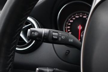 Mercedes CLA C117 Shooting Brake Facelifting 1.6 180 122KM 2018 Mercedes CLA 180, Automat, Skóra, Navi, Klima, zdjęcie 20