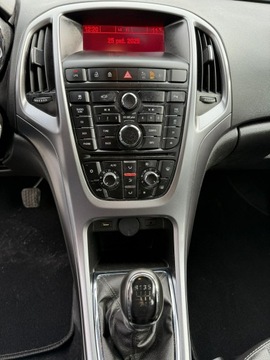 Opel Astra J Sedan 1.4 Turbo ECOTEC 140KM 2018 Opel Astra Salon PL. Gaz . 1.4 140ps., zdjęcie 17