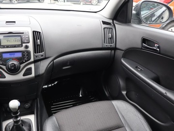 Hyundai i30 I 2008 Hyundai i30 1.6 CVVT, Klima, Klimatronic, zdjęcie 6
